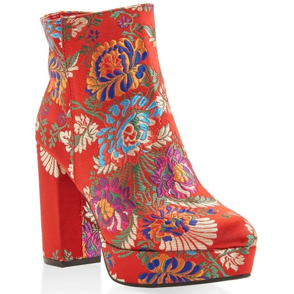 Dollhouse Shoes - NEW Red Platform High Heel Booties